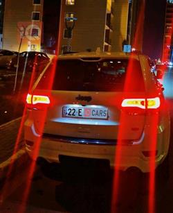 جیپ گراند شیرۆکی